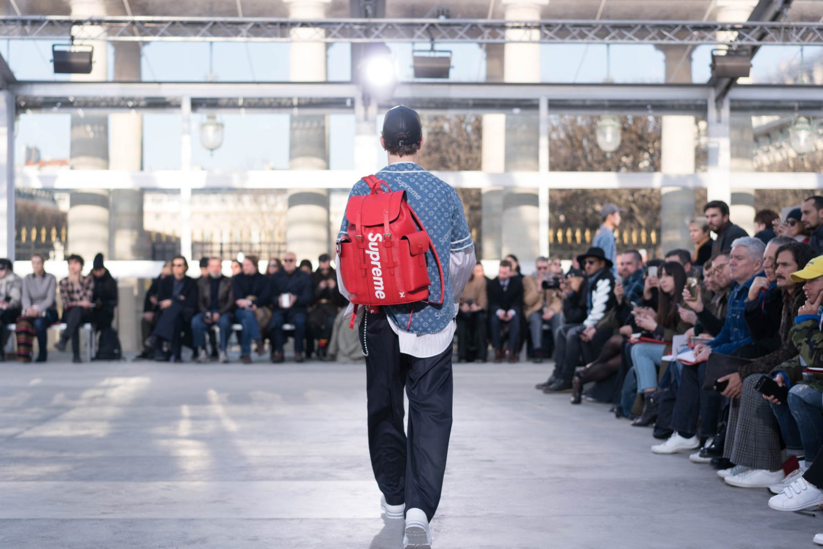 SkateWear: 5 Itens que estão em alta pro Visual Masculino  Supreme clothing,  Louis vuitton lookbook, Streetwear fashion