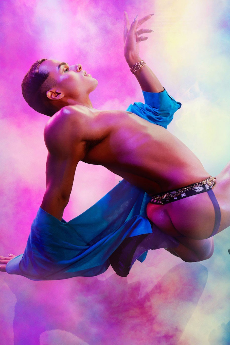 Rihanna traz nova coleção da Savage x Fenty para celebrar o Pride Month – O  Cara Fashion